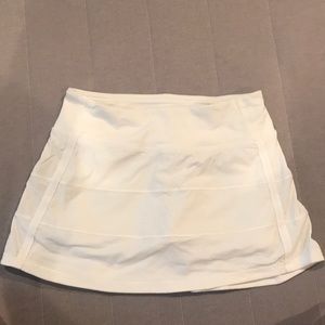 white lulu skirt size 2